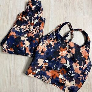 Old Navy Floral Sports Bra and Leggings Set in Navy, Peach, Cream